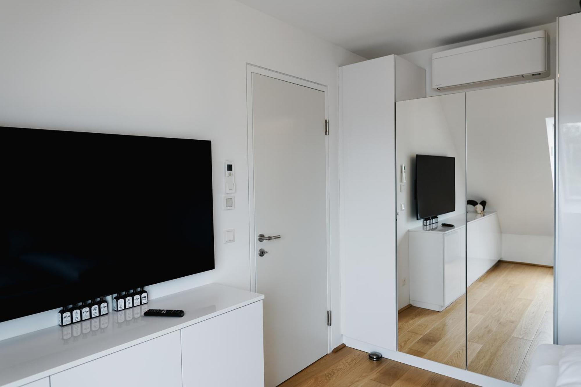 Modern Stylish Design Apartment With Free Parking Emily Vienna Exterior photo